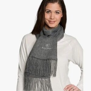Alpaca Camargo Alpaca Scarf with Fringe. Unisex model